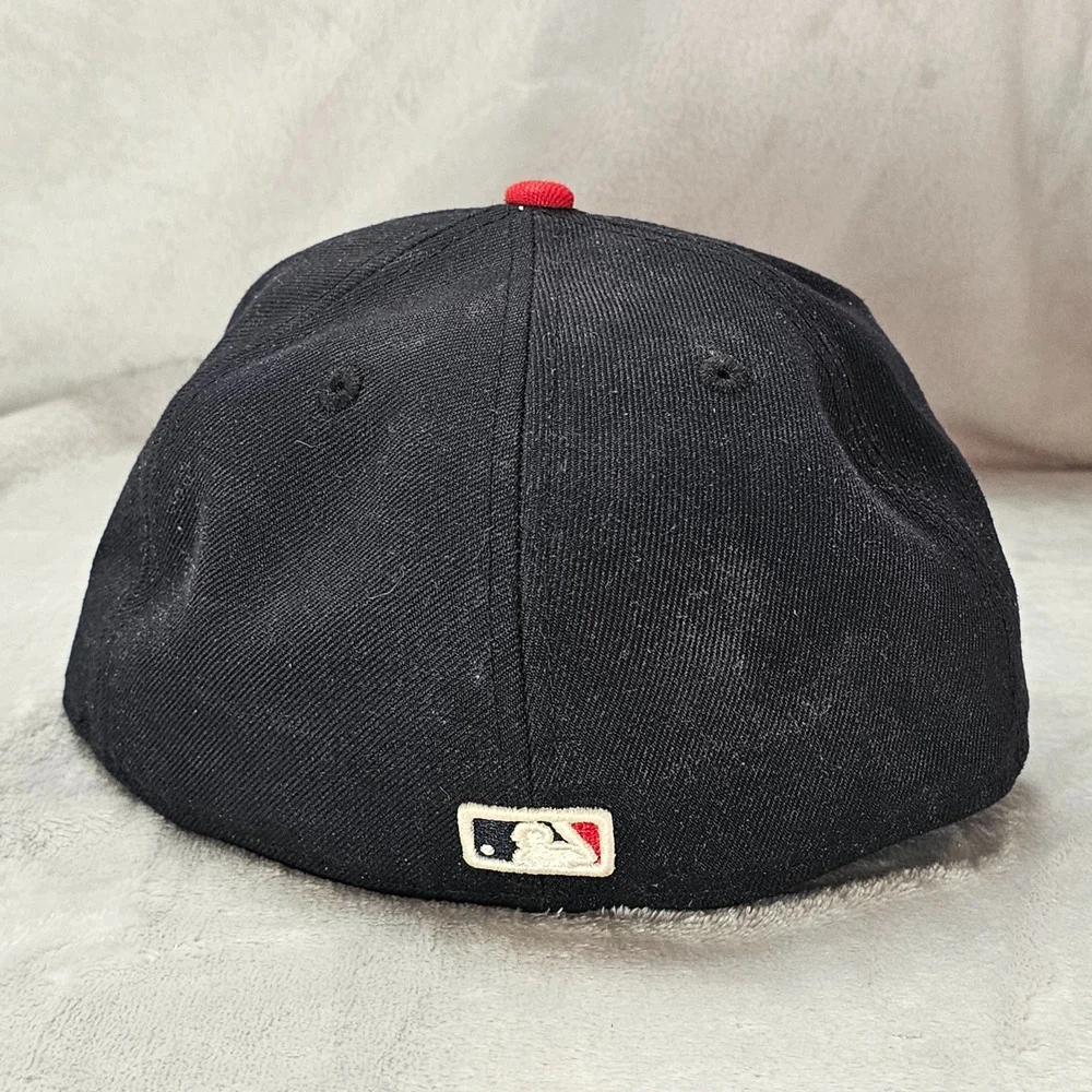 New Era 59FIFTY Atlanta Braves On-Field Fitted Cap Size 7 3/8 Navy Red MLB Hat